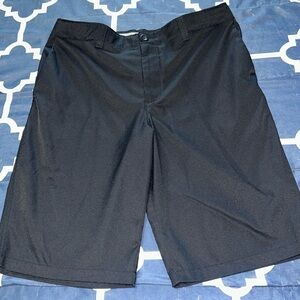 Boys under armour short size 18